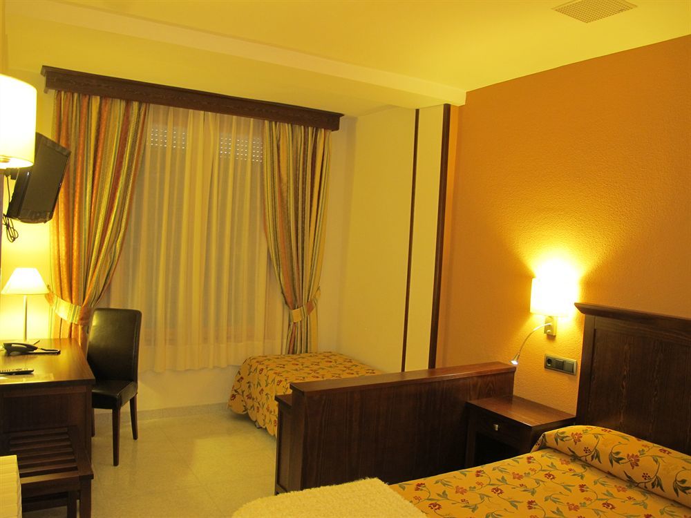 Hotel Turmo 3*